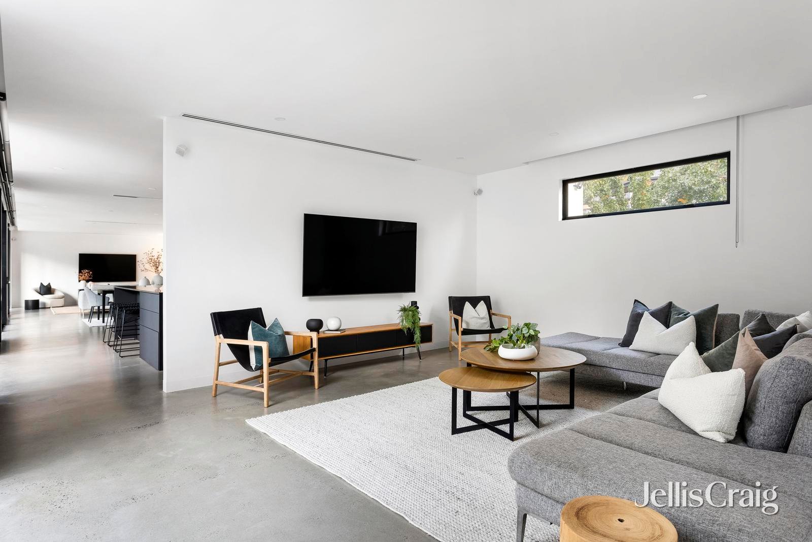 2 Woodlands Close, Park&nbsp;Orchards image 4