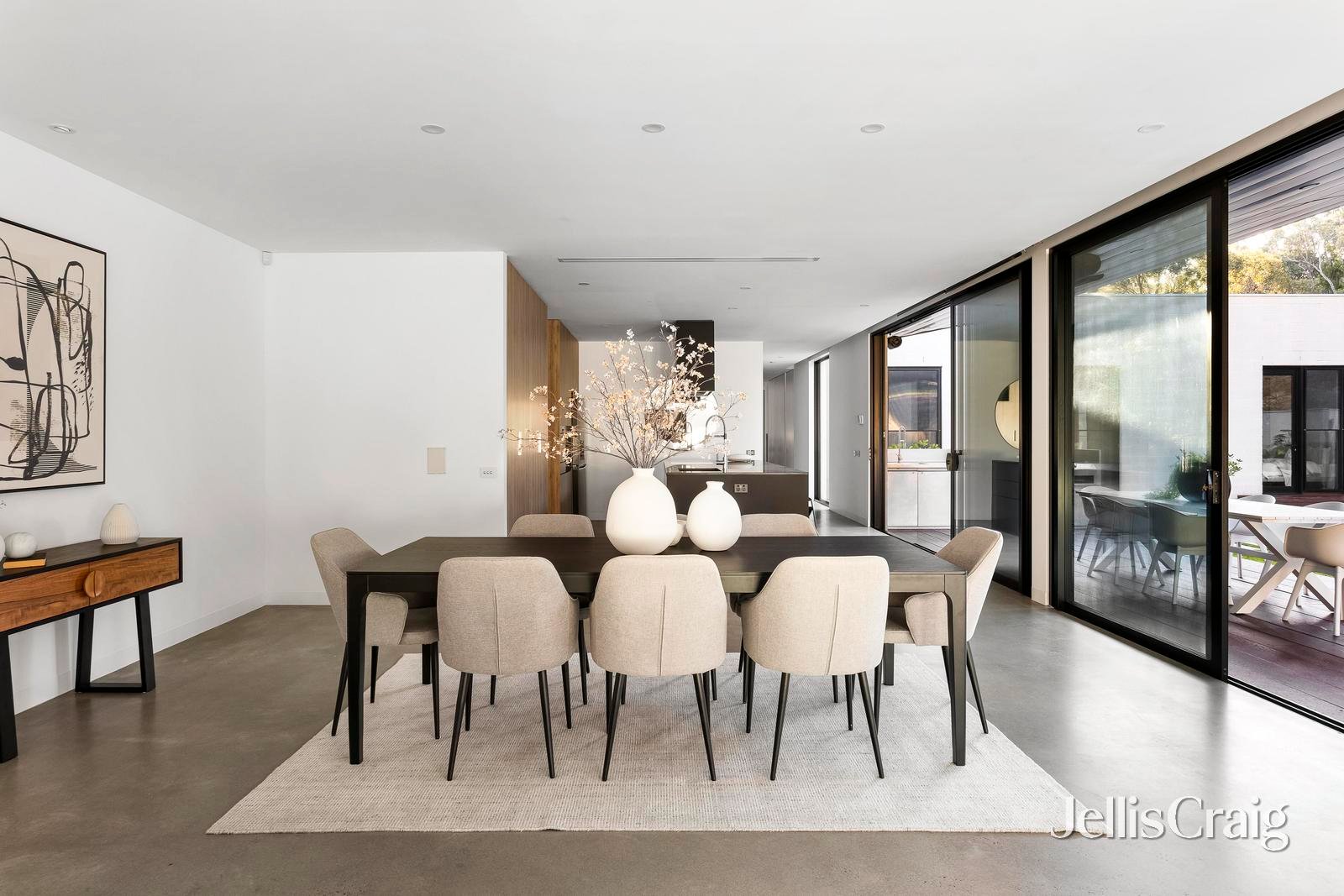 2 Woodlands Close, Park&nbsp;Orchards image 7