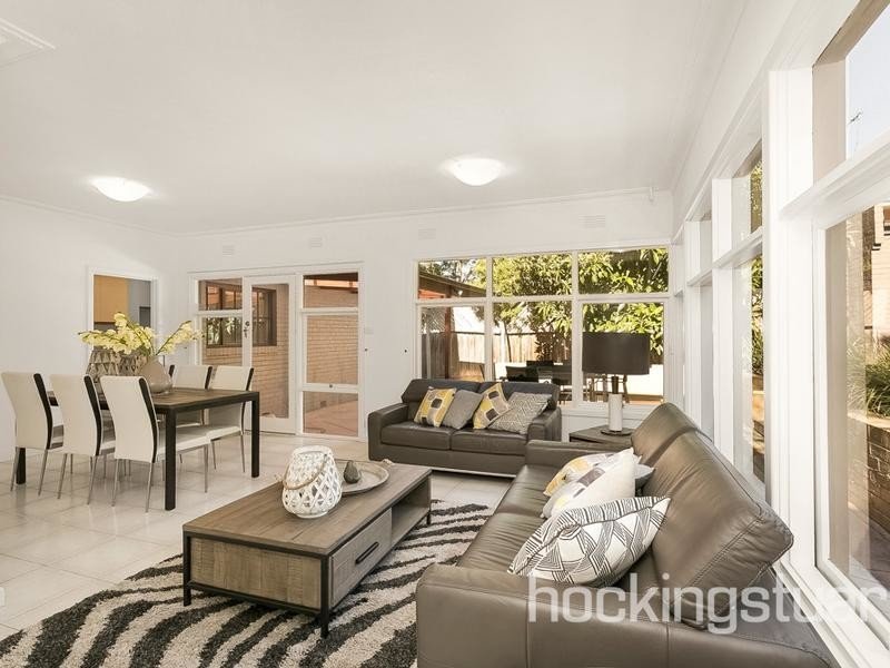 2 Wynyard Crescent, Balwyn North image 5