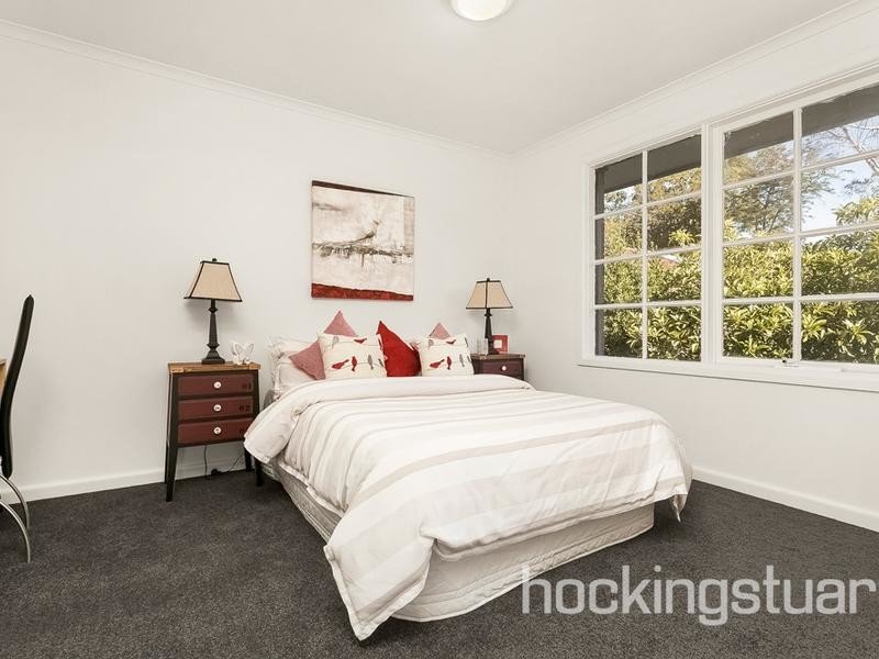 2 Wynyard Crescent, Balwyn North image 9