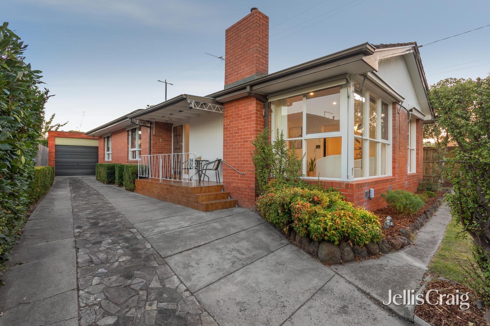 2 Wyuna Court, Bentleigh image 1