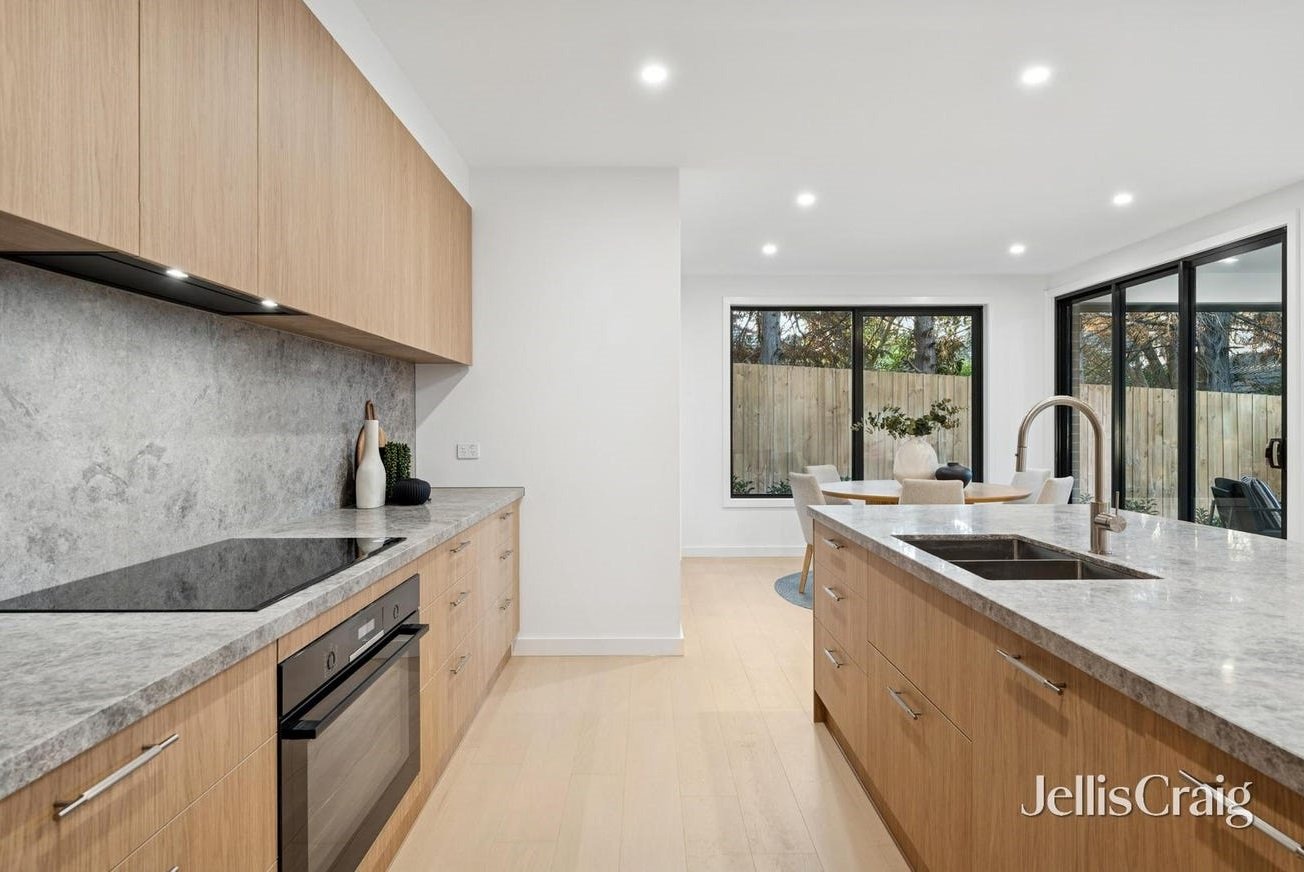 2 Zander Court, Doncaster image 4