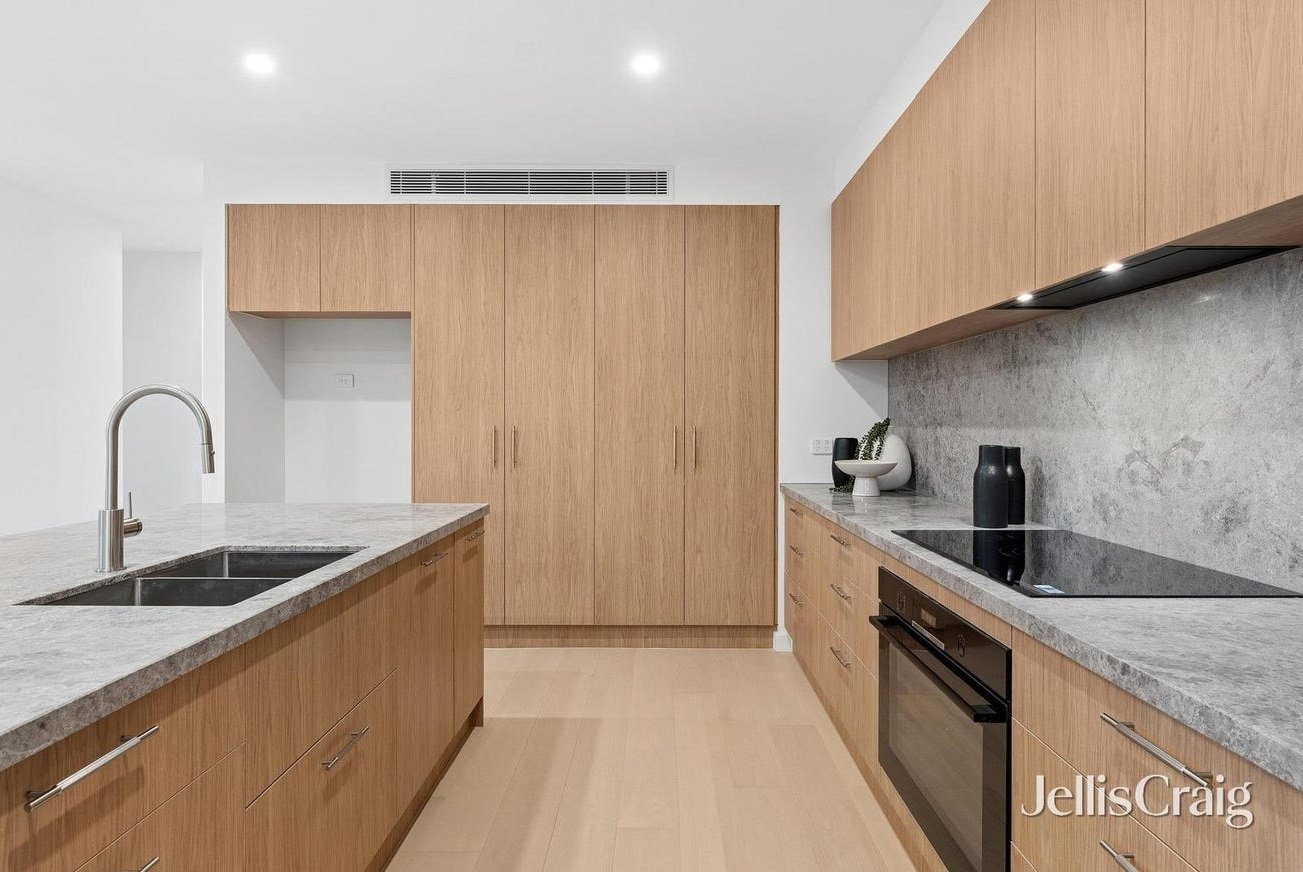 2 Zander Court, Doncaster image 5