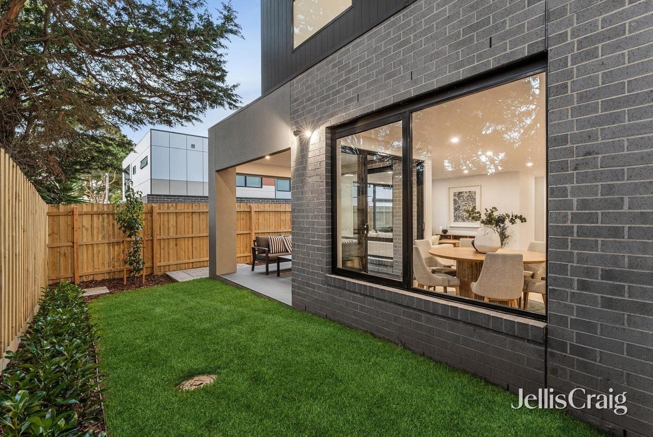 2 Zander Court, Doncaster image 16