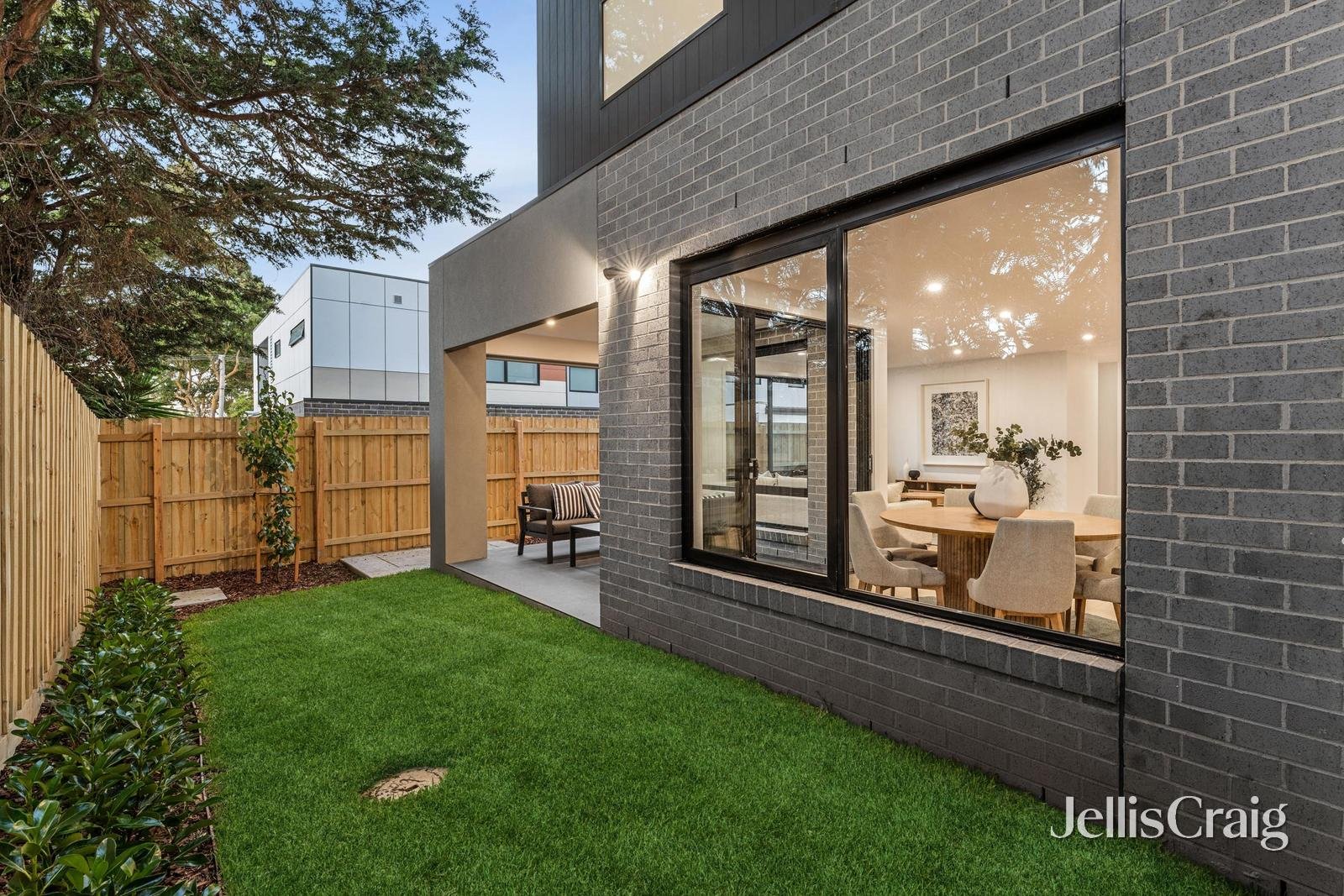 2 Zander Court, Doncaster image 16