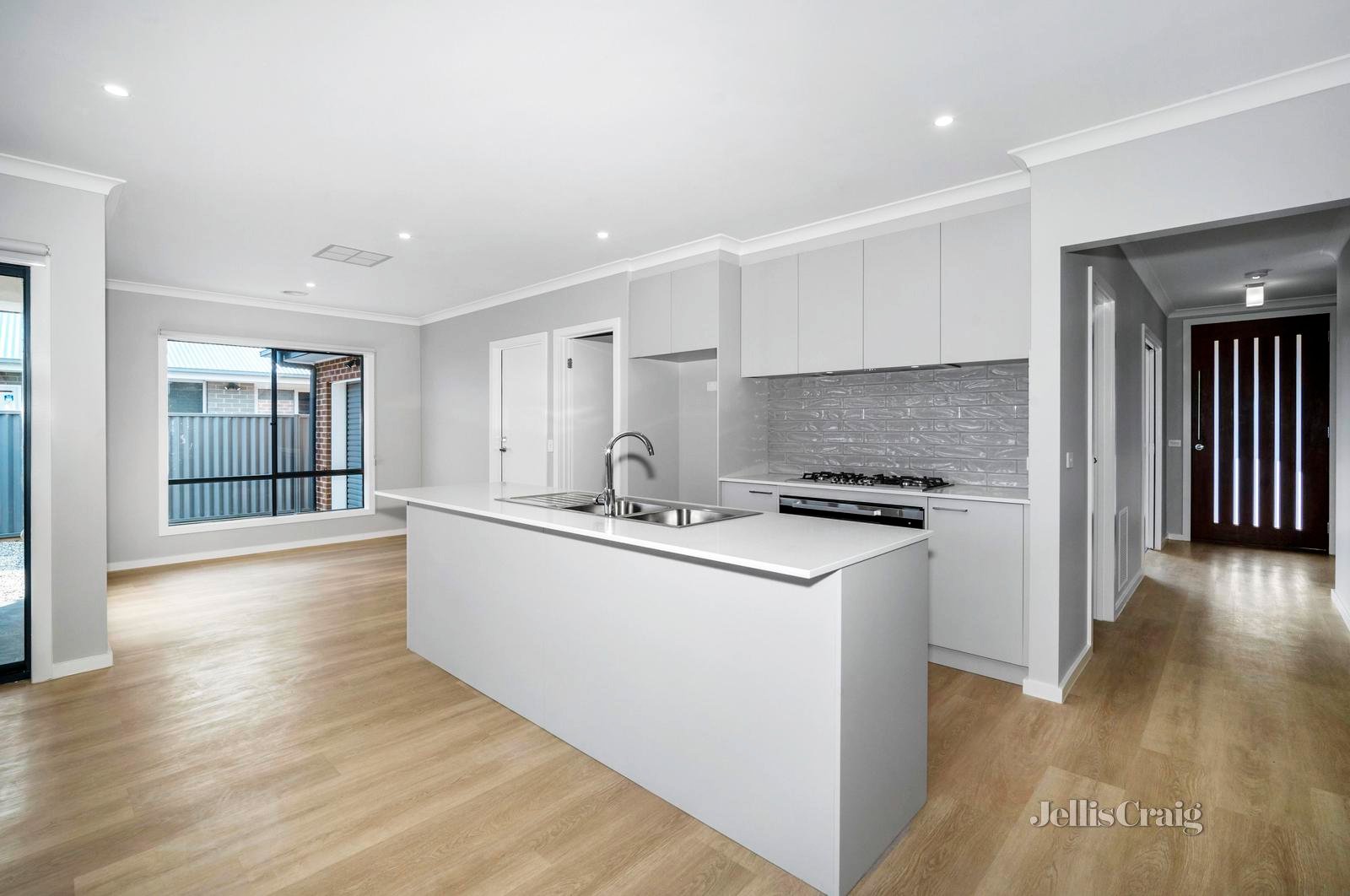 20 Adrianus Street, Alfredton image 2