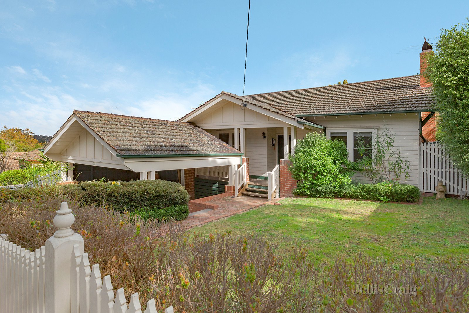 20 Allison Avenue, Glen Iris image 1