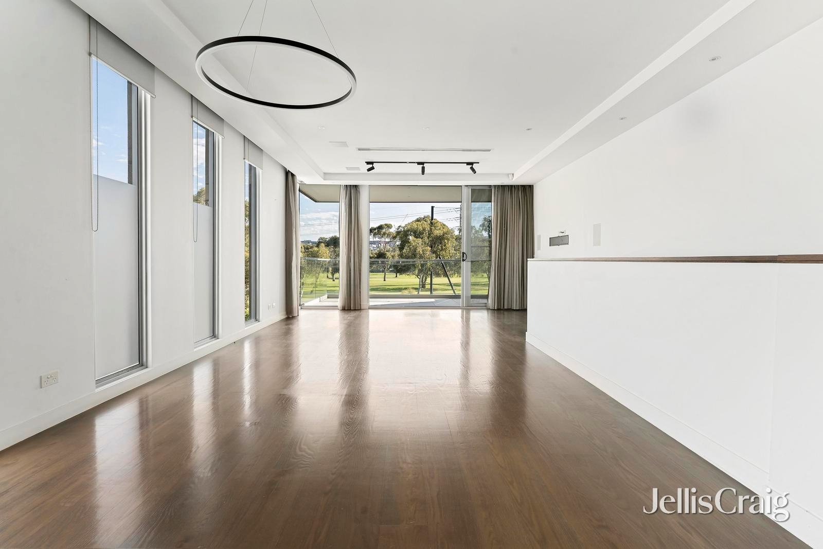 20 Angler Parade, Ascot&nbsp;Vale image 3