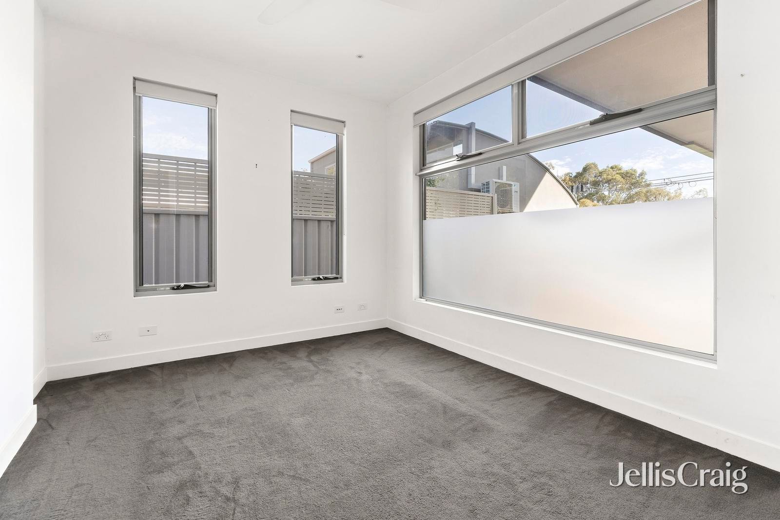 20 Angler Parade, Ascot&nbsp;Vale image 10