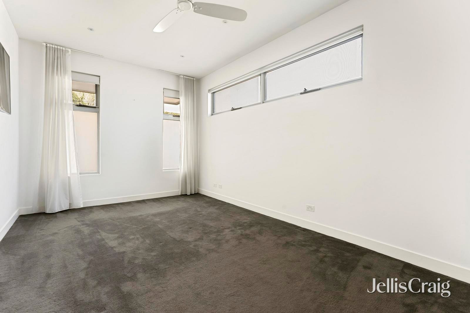 20 Angler Parade, Ascot&nbsp;Vale image 11