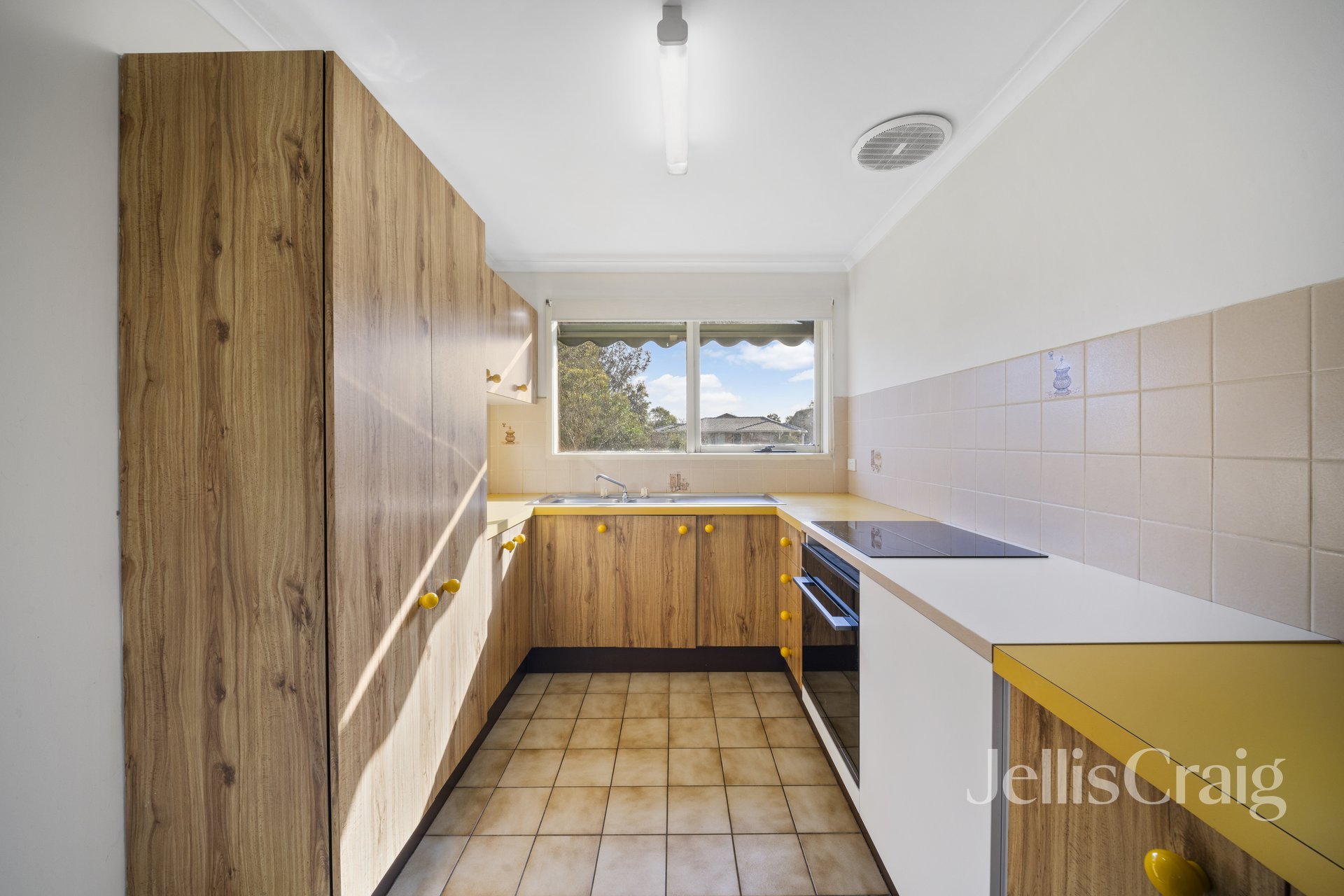 20 Arnold Drive, Chelsea image 3