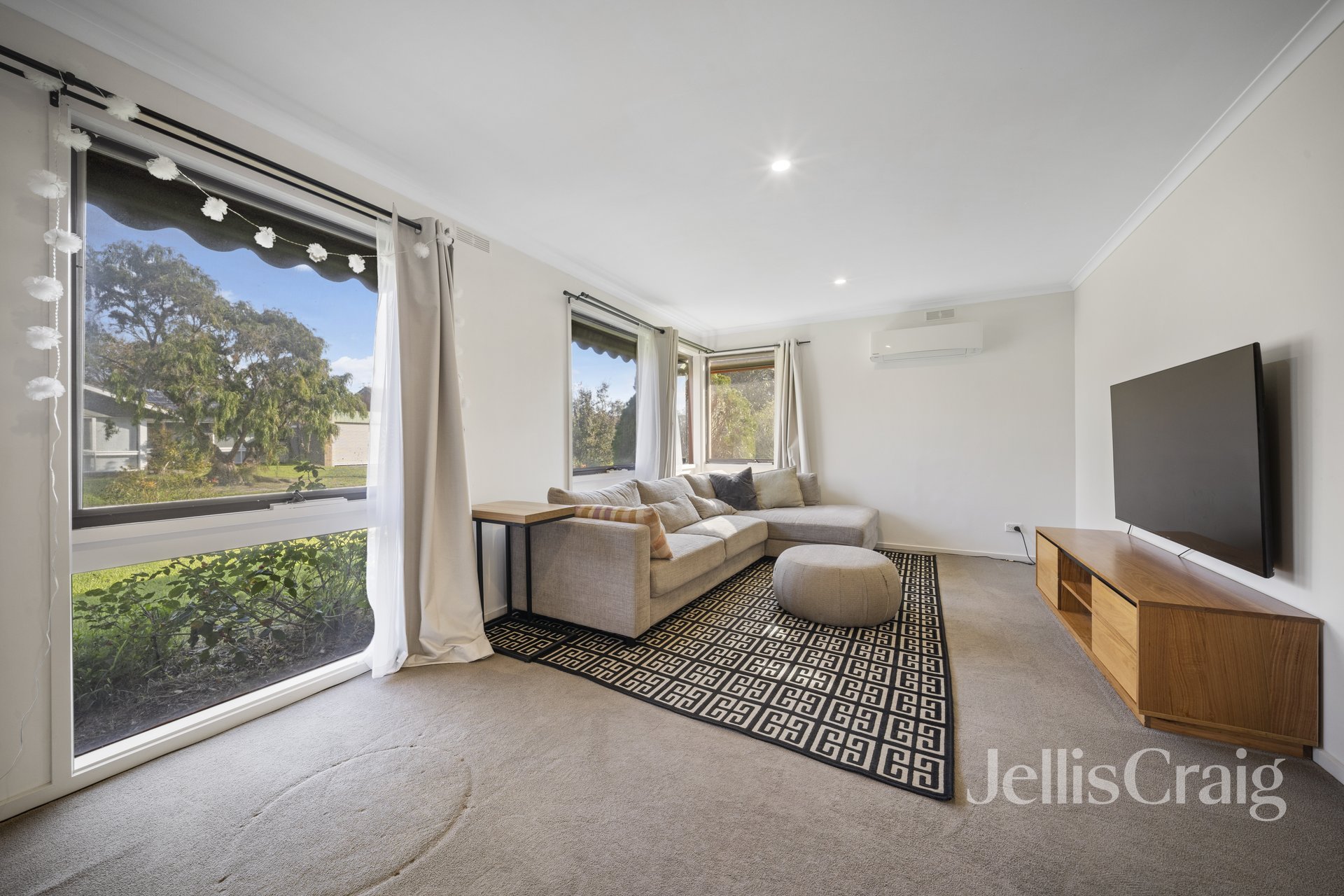 20 Arnold Drive, Chelsea image 2