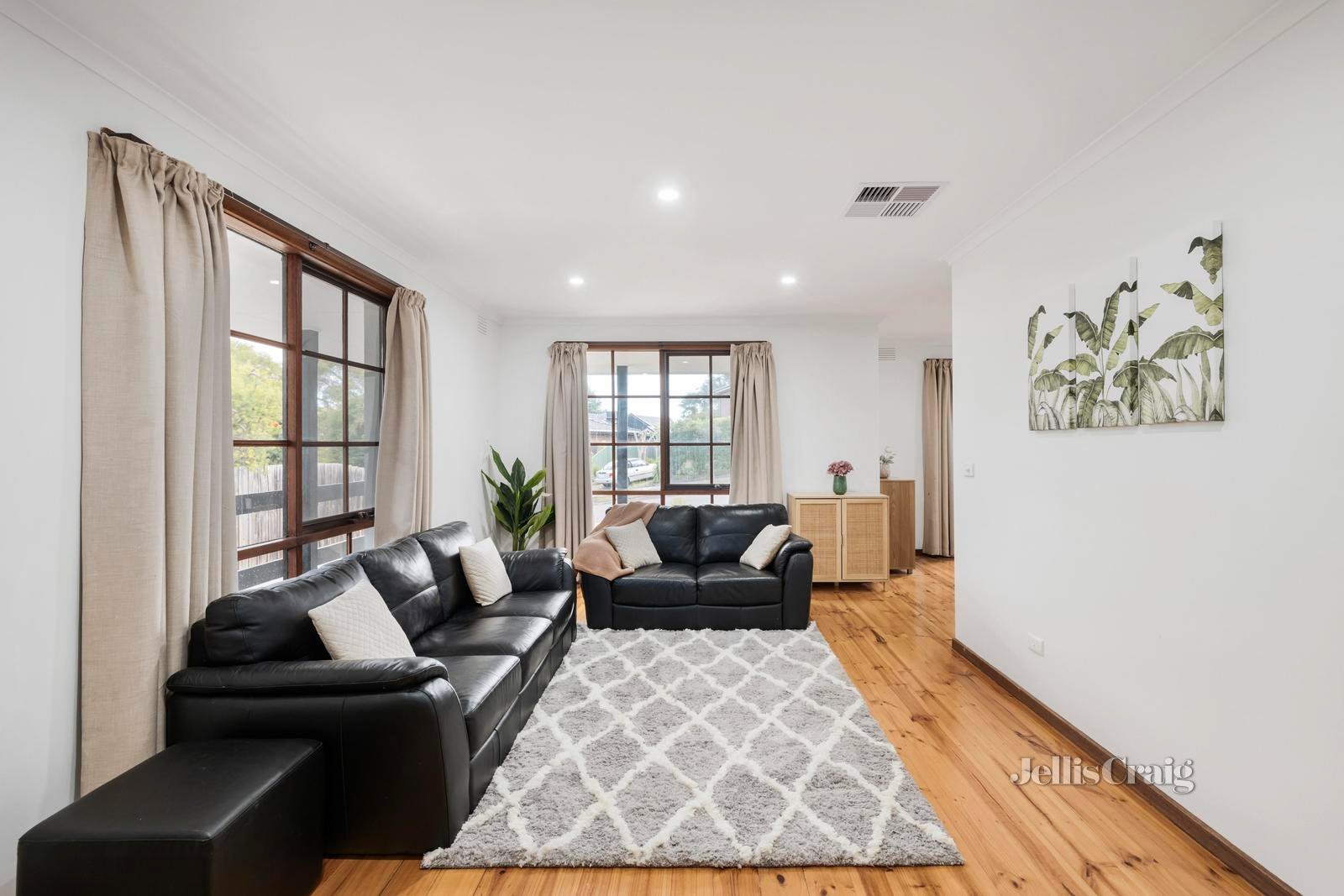 20 Ashton Avenue, Mooroolbark image 2