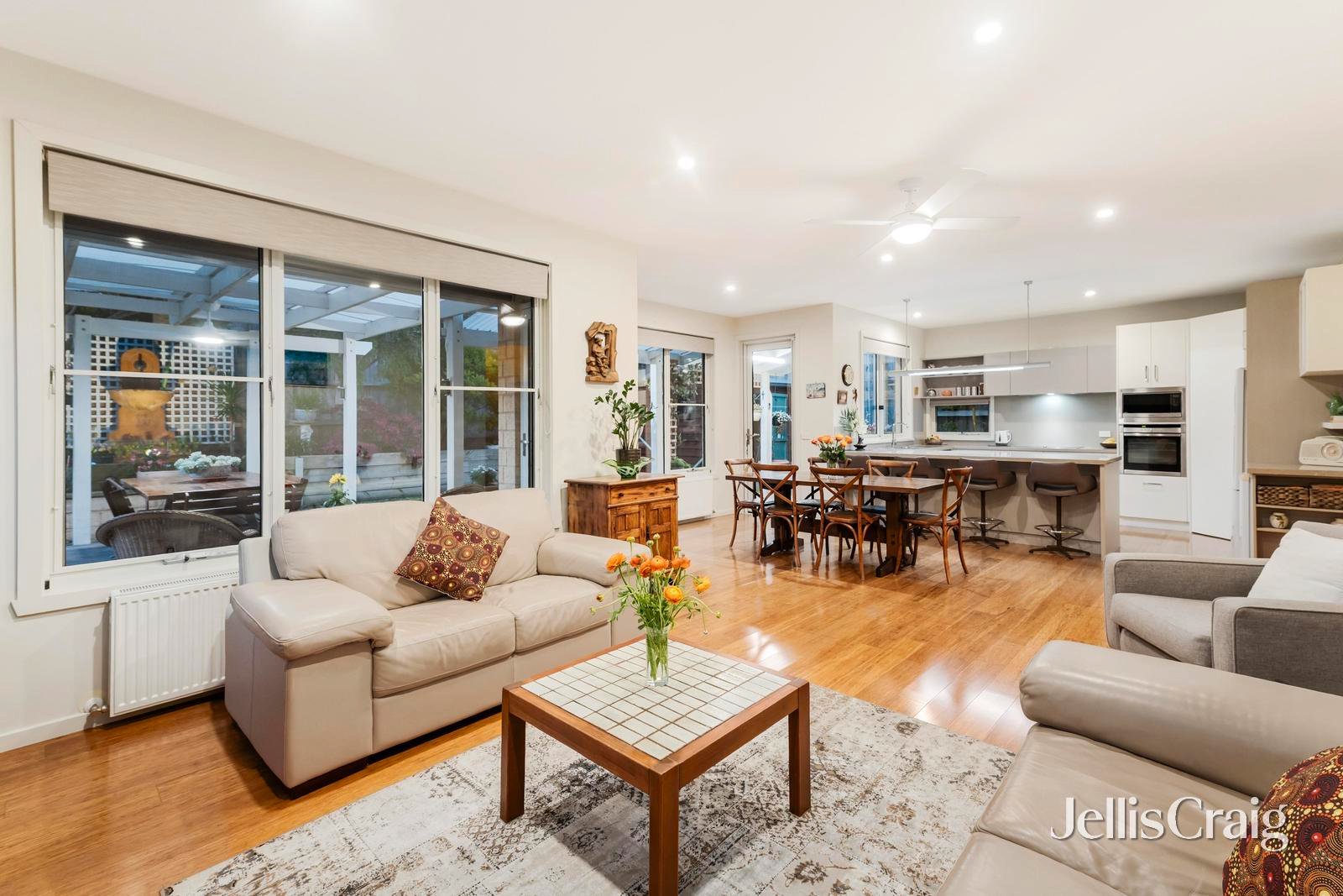 20 Auburn Grove, Croydon South image 5