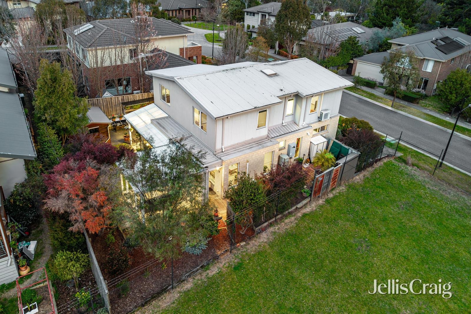 20 Auburn Grove, Croydon South image 20