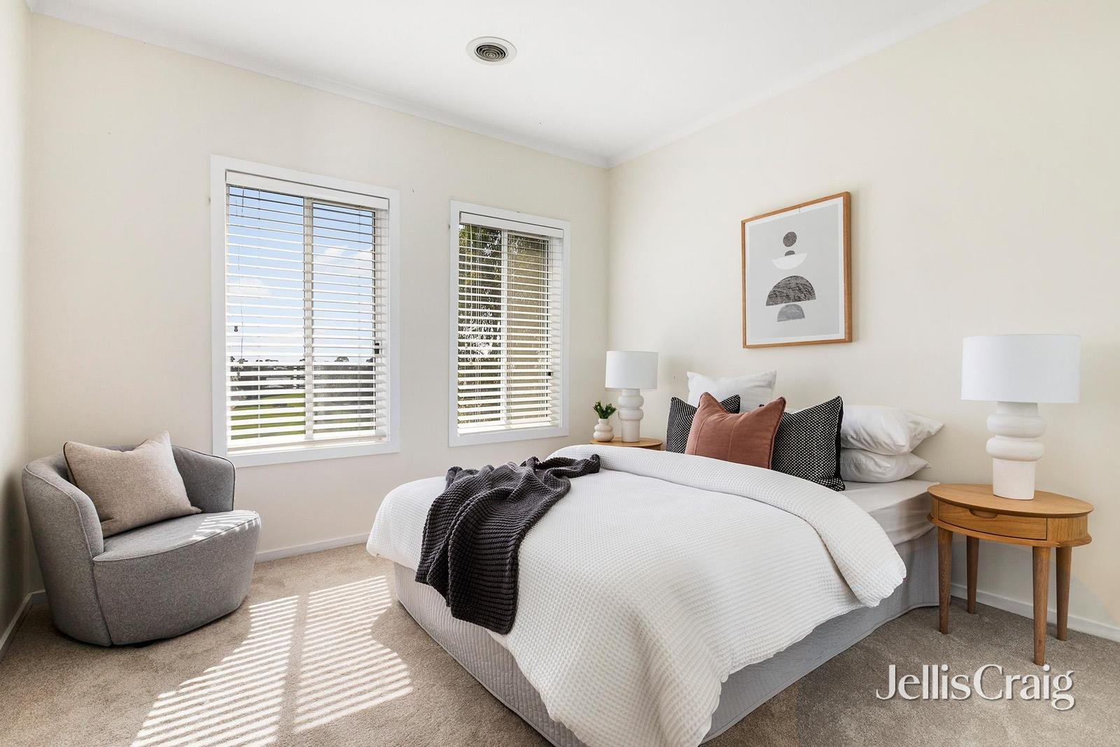 20 Balerno Circle, Gowanbrae image 6