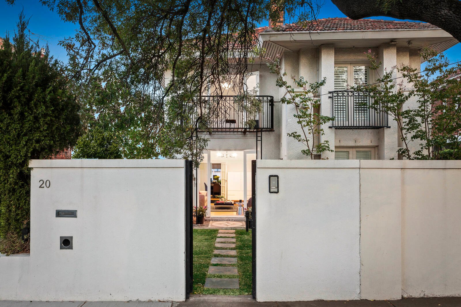 Property Gallery - Main Image