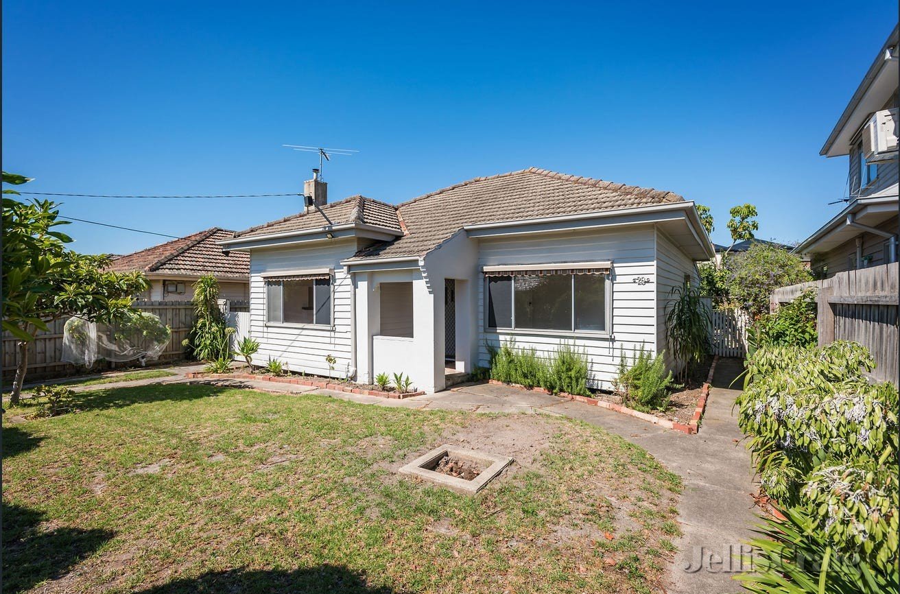 20 Balmoral Avenue, Bentleigh image 1