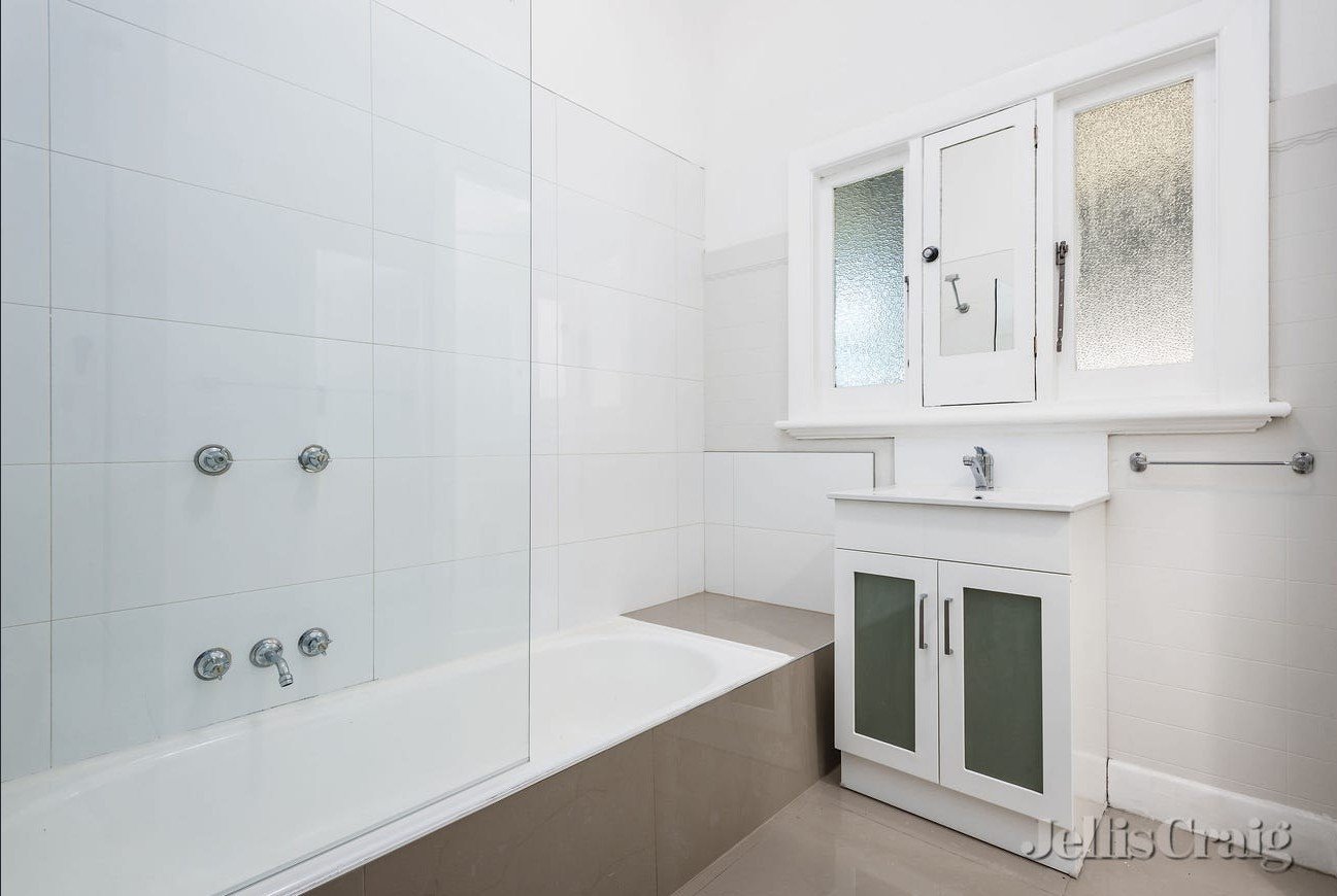 20 Balmoral Avenue, Bentleigh image 4