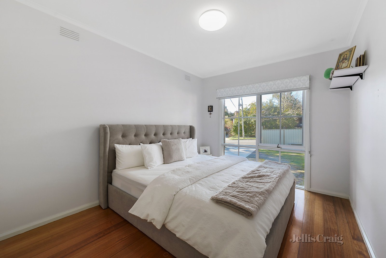 20 Benwerrin Drive, Burwood East image 6