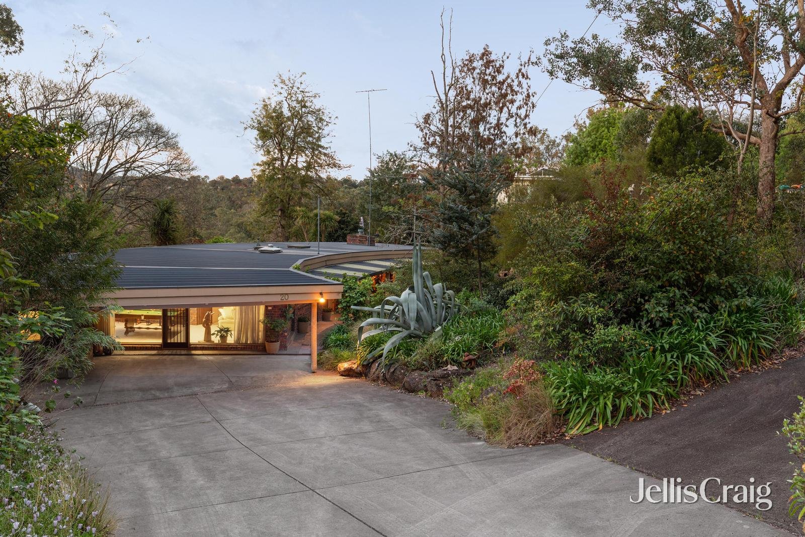 20 Bradleys Lane, North Warrandyte image 2
