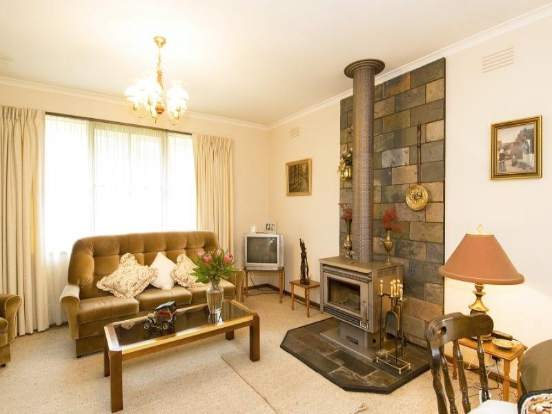 20 Braemar Court, Newtown image 2
