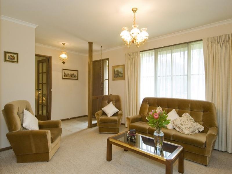 20 Braemar Court, Newtown image 3