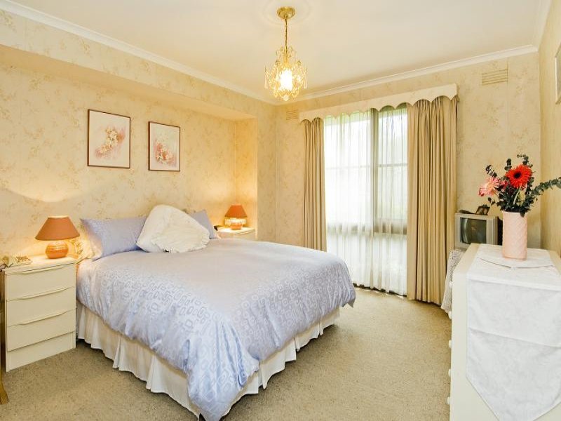 20 Braemar Court, Newtown image 8