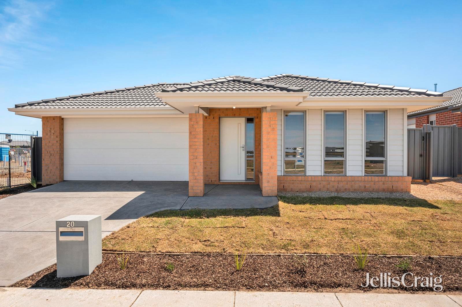 20 Brewster Street, Alfredton image 1