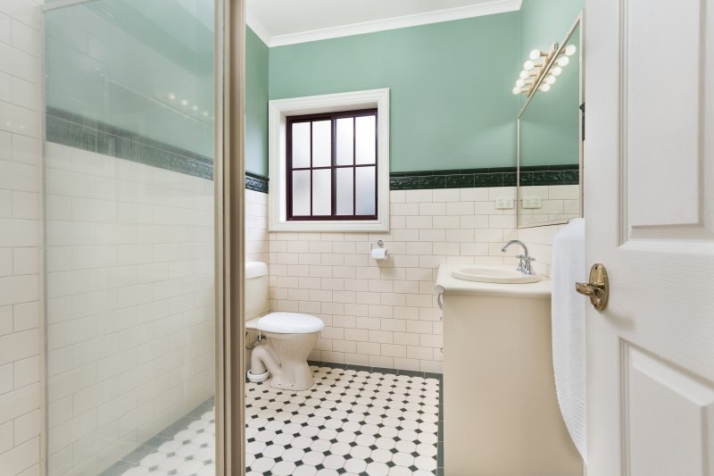 Property Gallery Thumbnail 8
