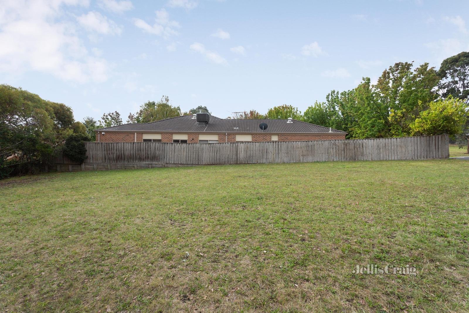 20 Bullanoo Court, Greensborough image 3