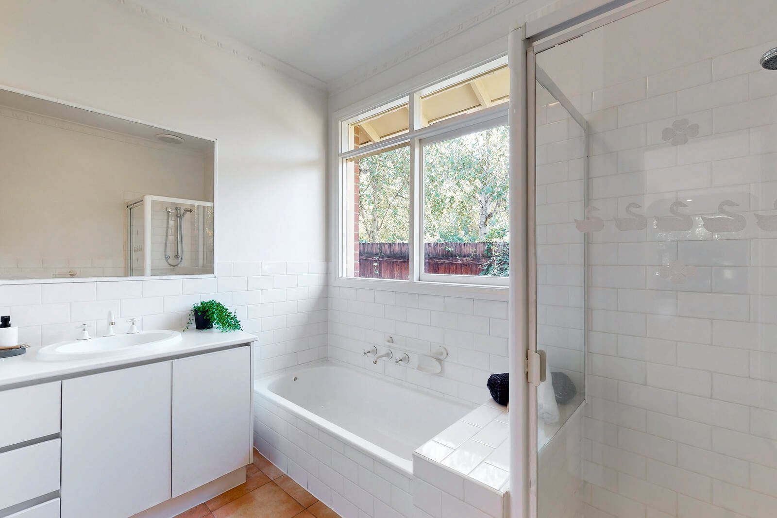 Property Gallery Thumbnail 6