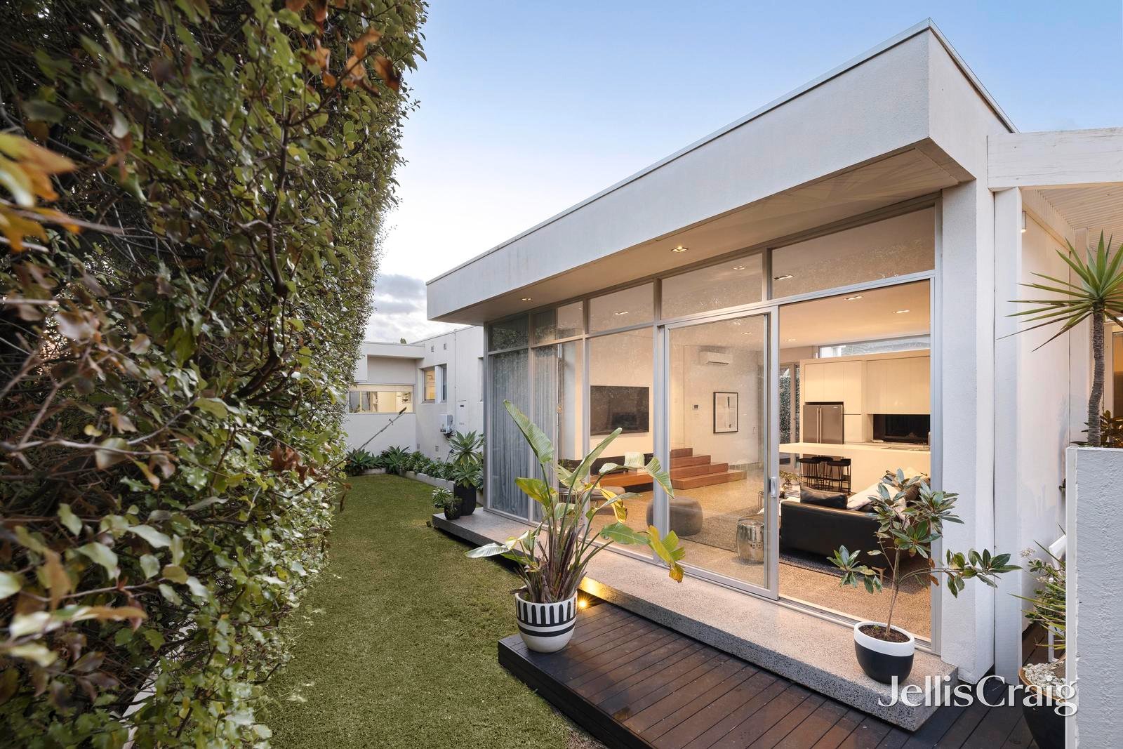 20 Carinya Road, Bentleigh East image 18
