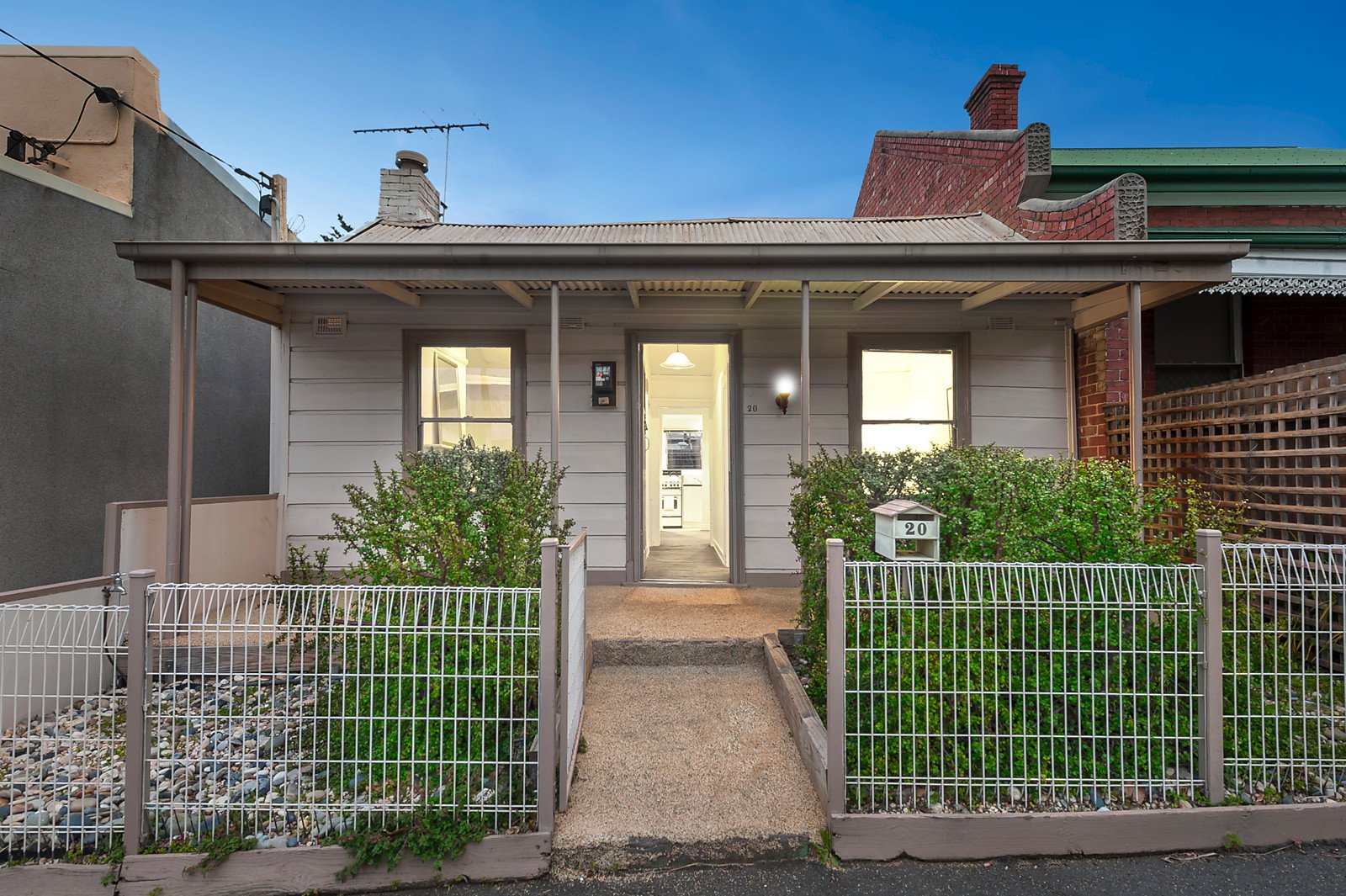 20 Charlotte Street, Richmond image 1