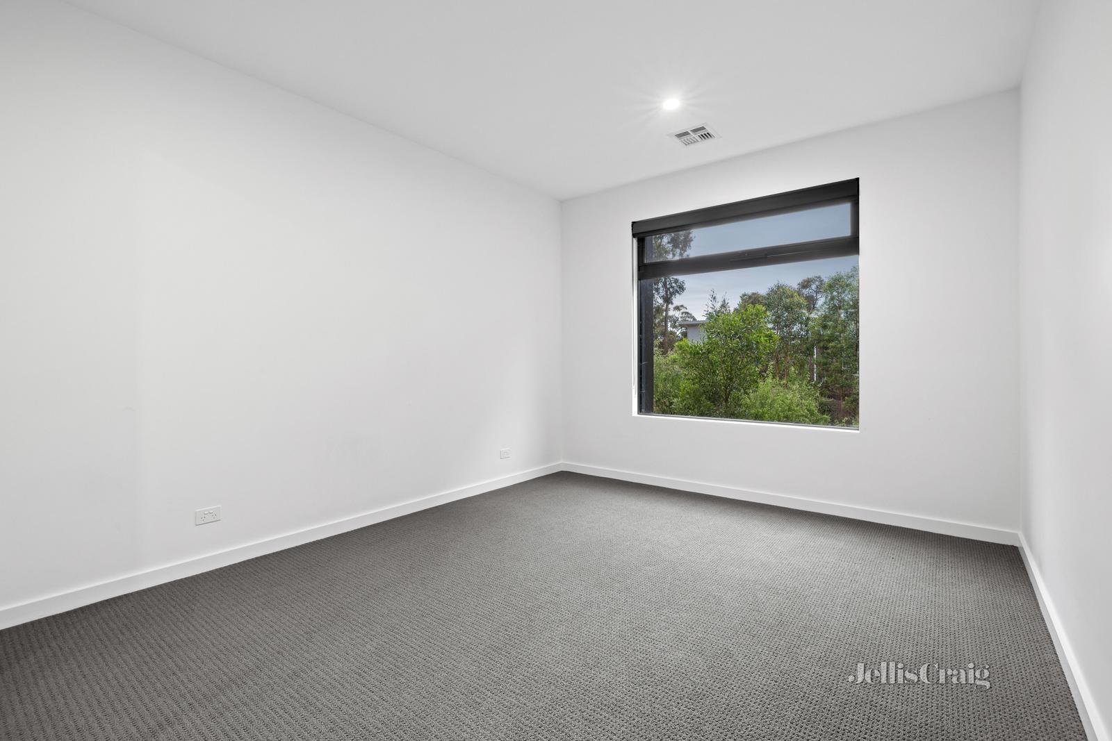 20 Chatham Avenue, Mount Helen image 23