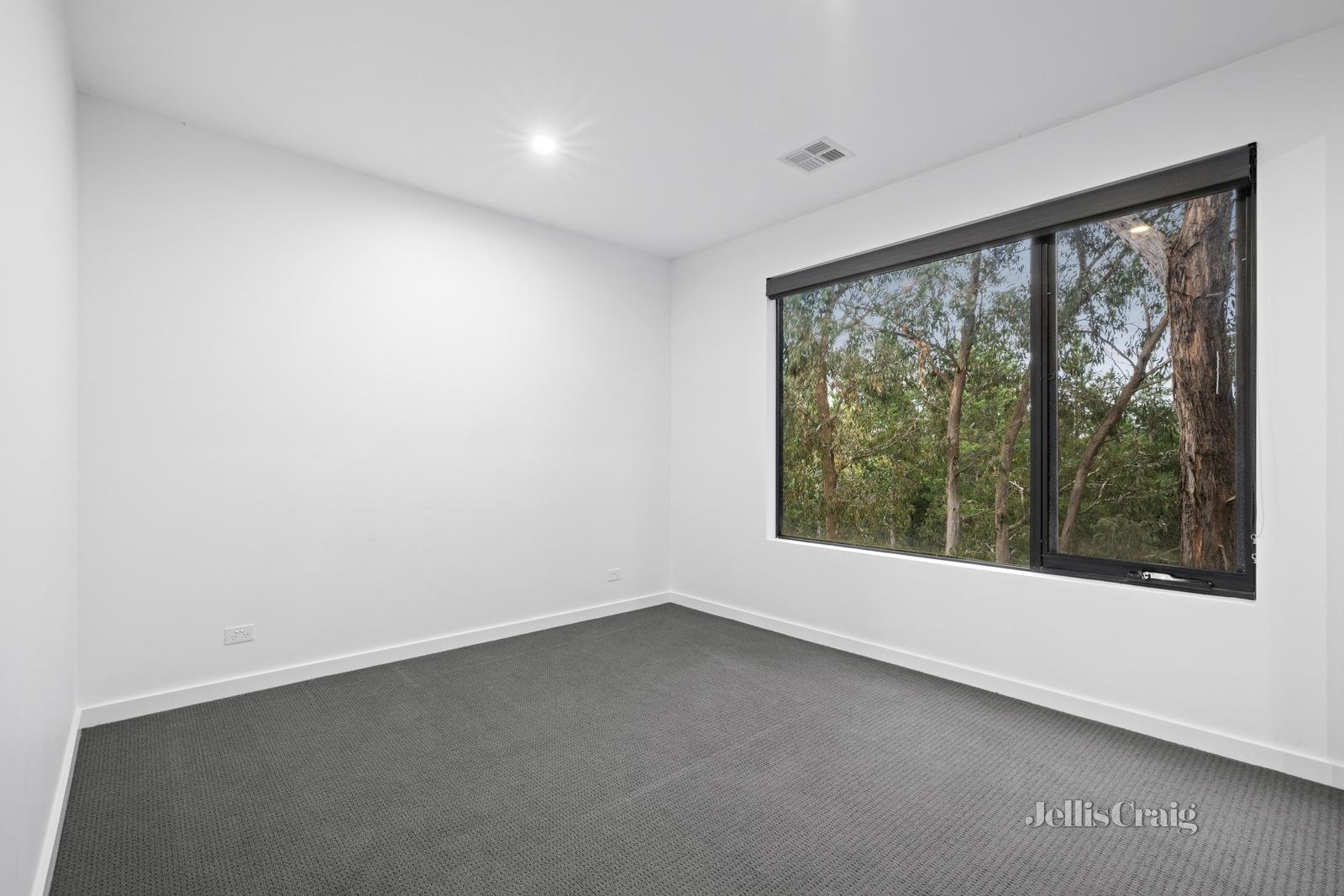 20 Chatham Avenue, Mount Helen image 24