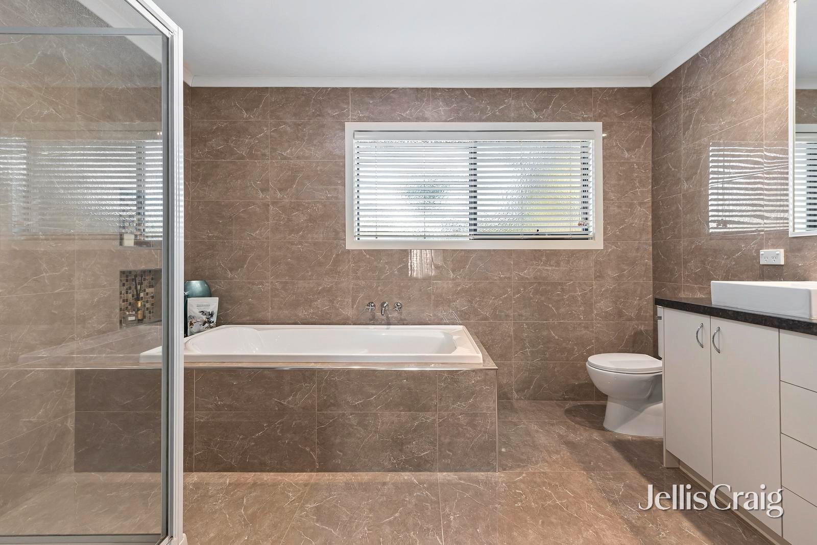 20 Cheeseman Street, Croydon image 10