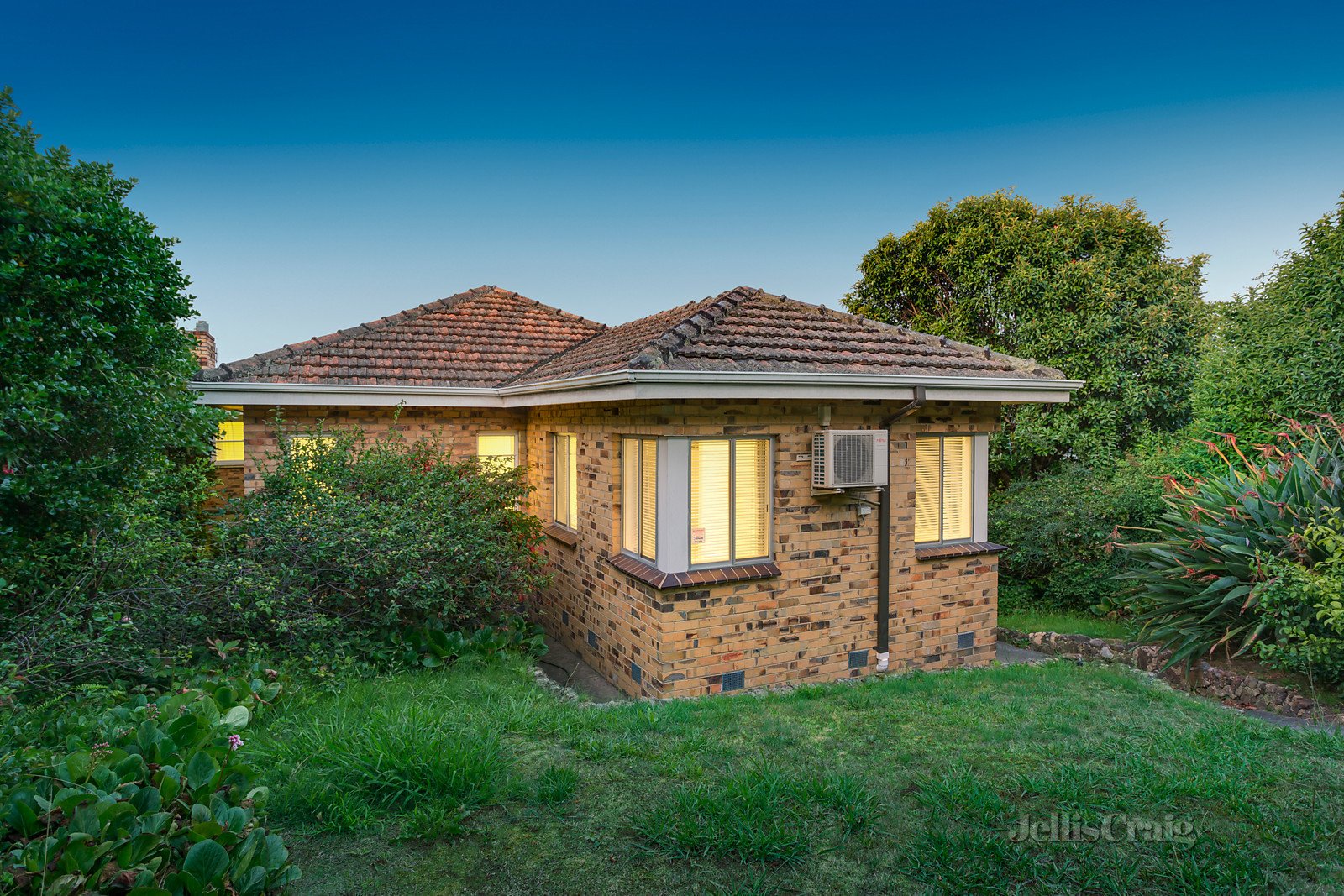 20 Corby Street, Balwyn North image 7