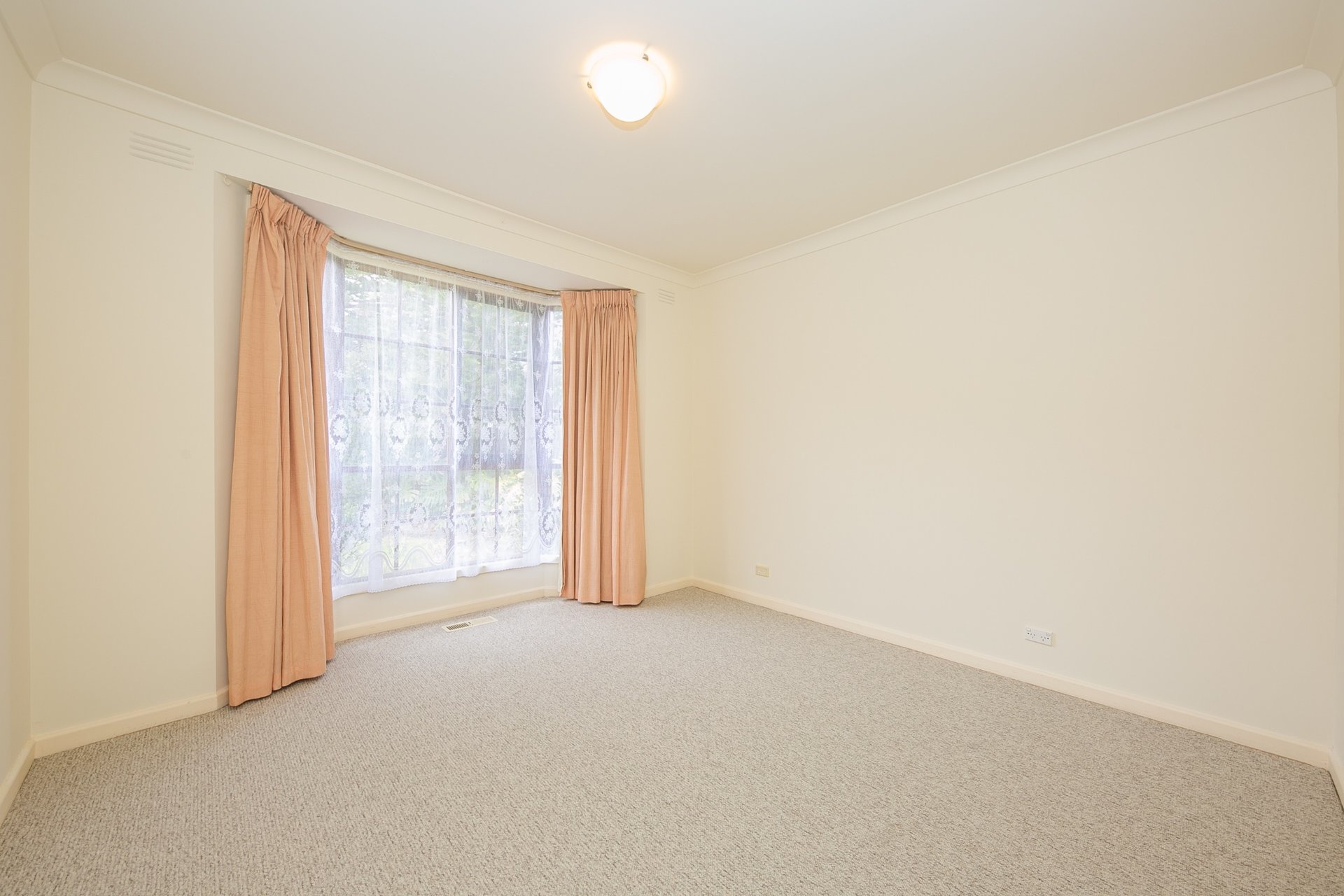 20 Cromwell Court, Blackburn image 4