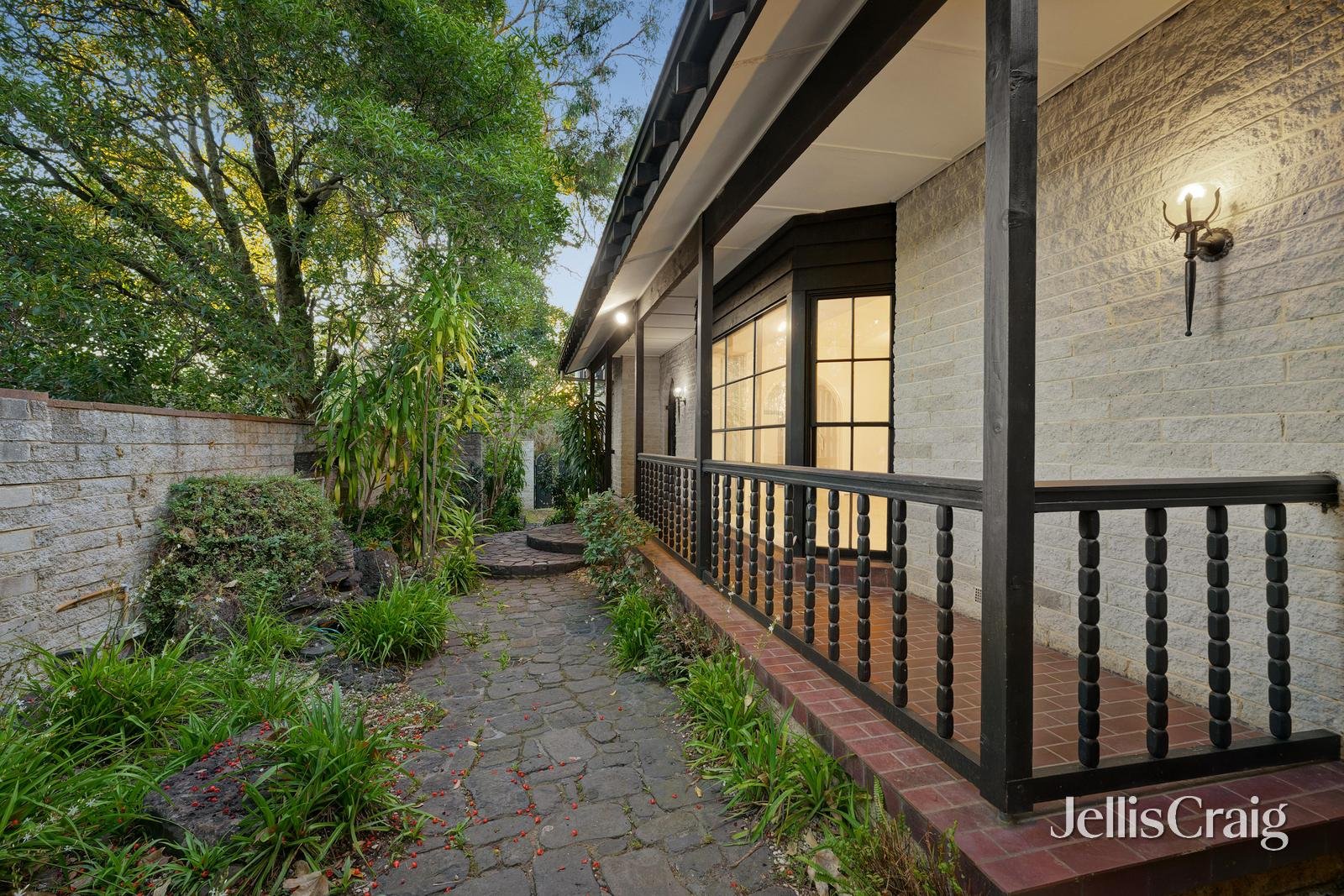 20 Dean Avenue, Mount&nbsp;Waverley image 11