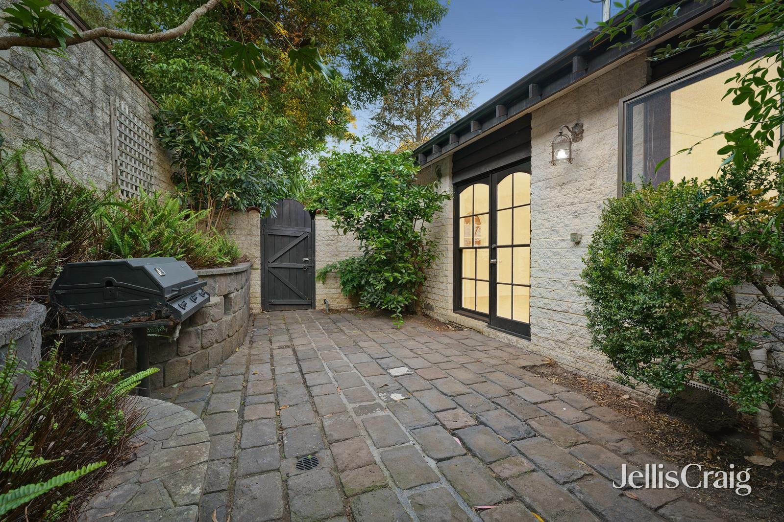 20 Dean Avenue, Mount&nbsp;Waverley image 12