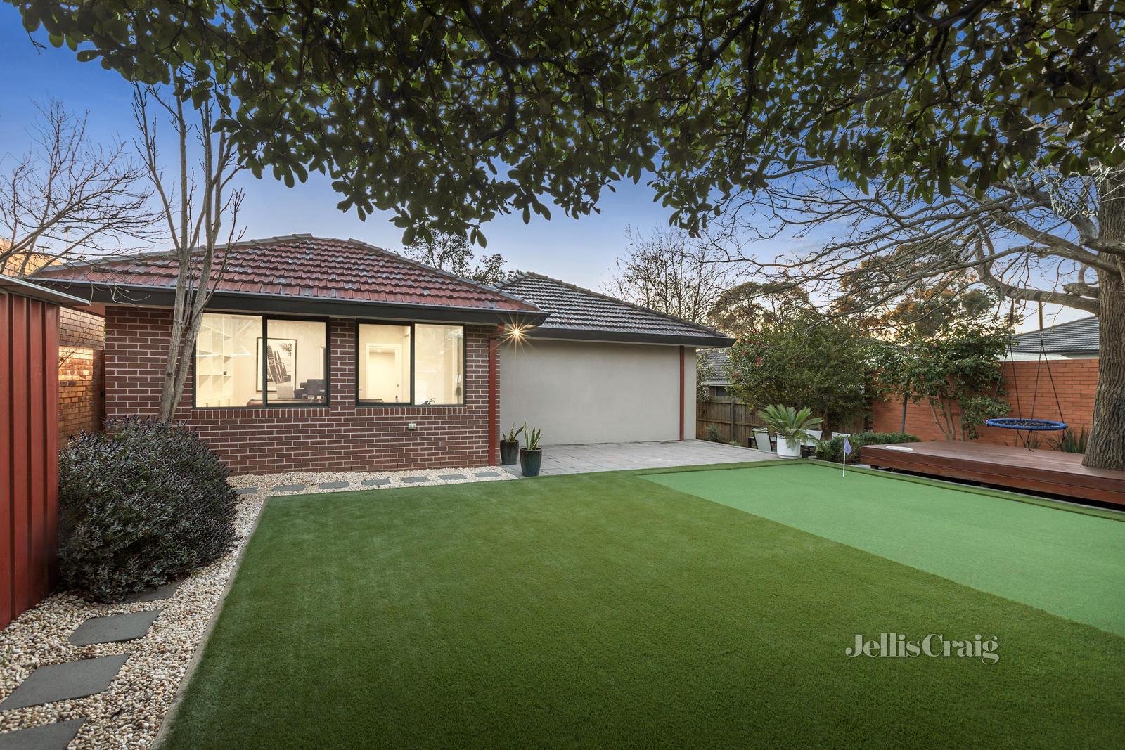 20 Derham Street, Mount Waverley image 12