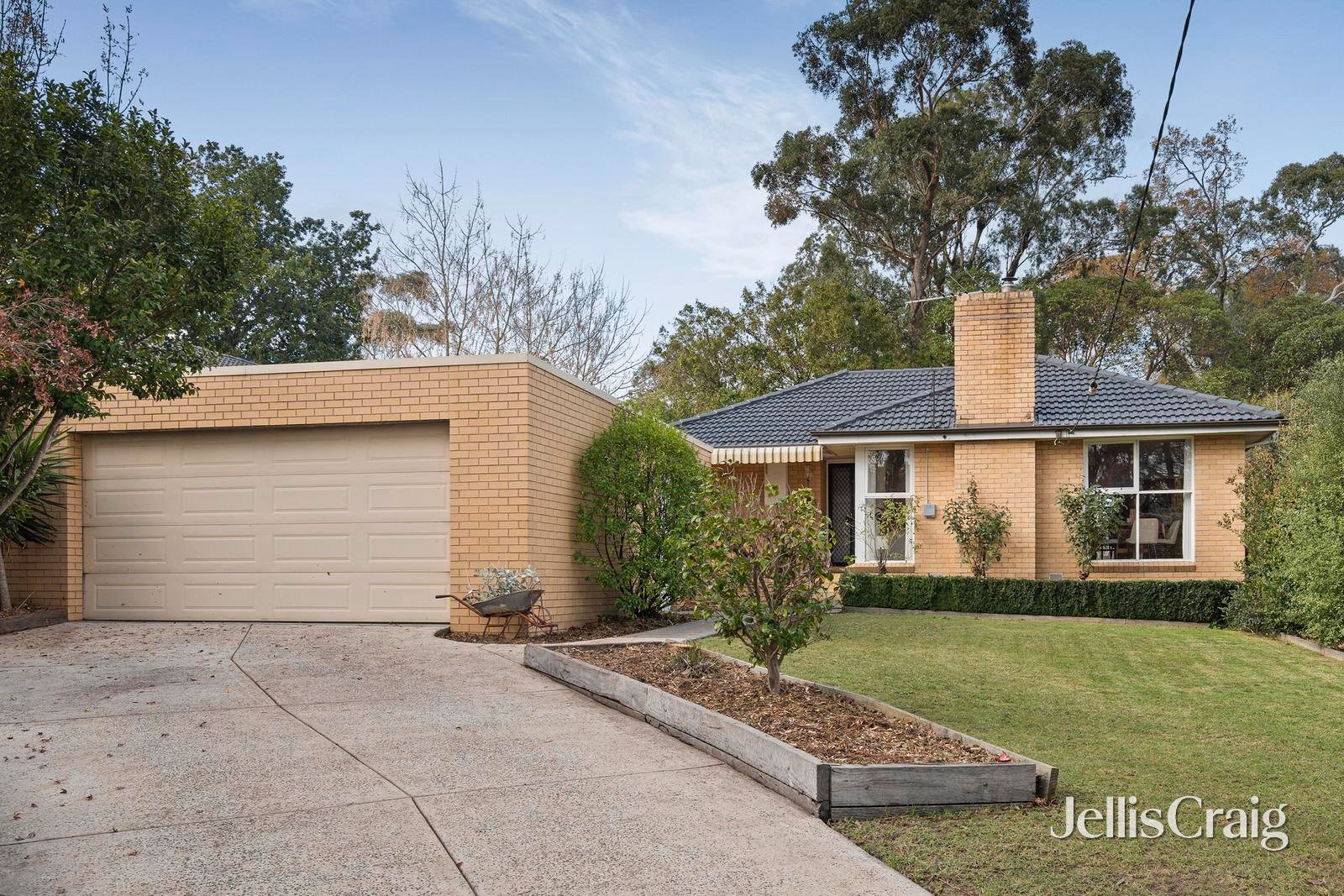 20 Dixon Avenue, Croydon image 1