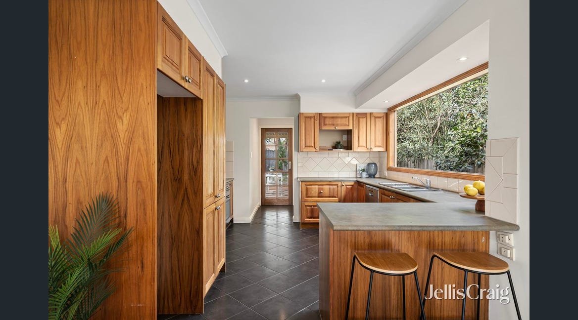 20 Dixon Avenue, Croydon image 3