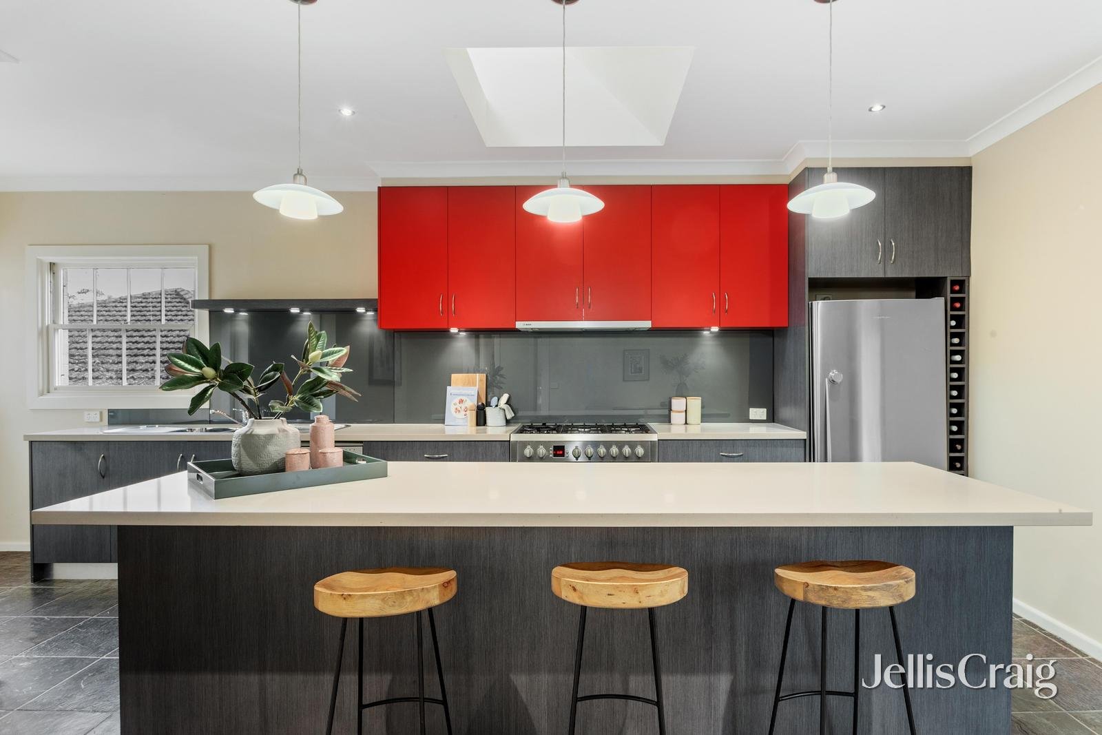 20 Elwood Street, Surrey Hills image 4