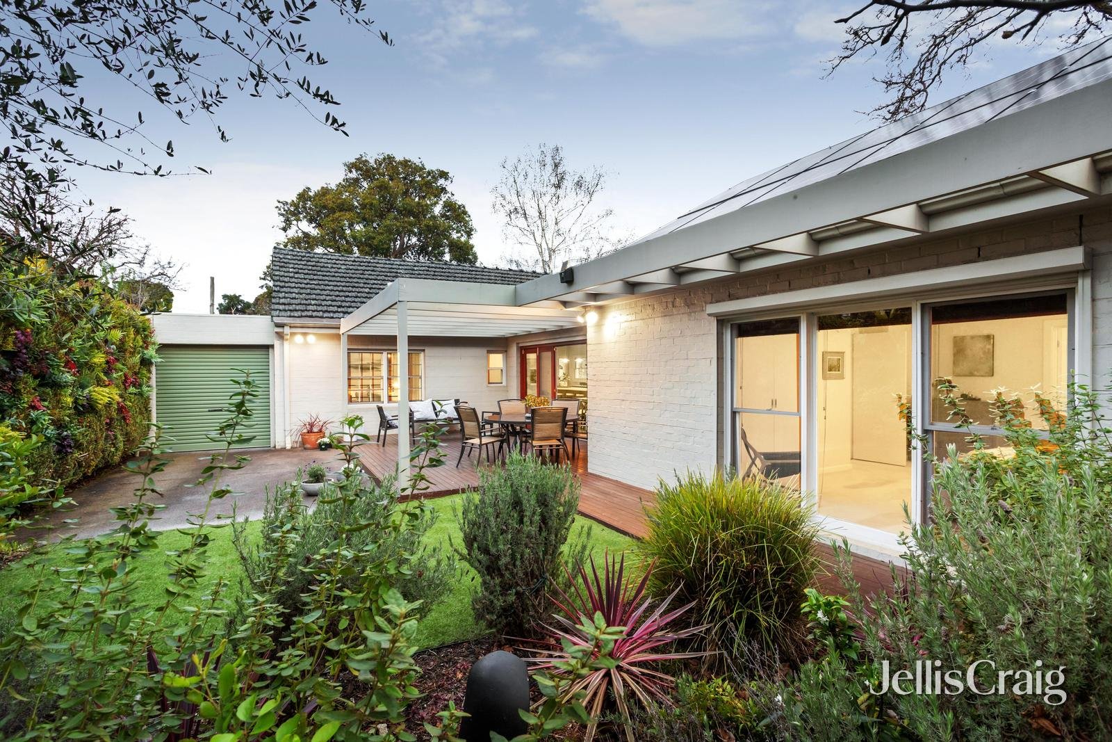 20 Elwood Street, Surrey Hills image 6