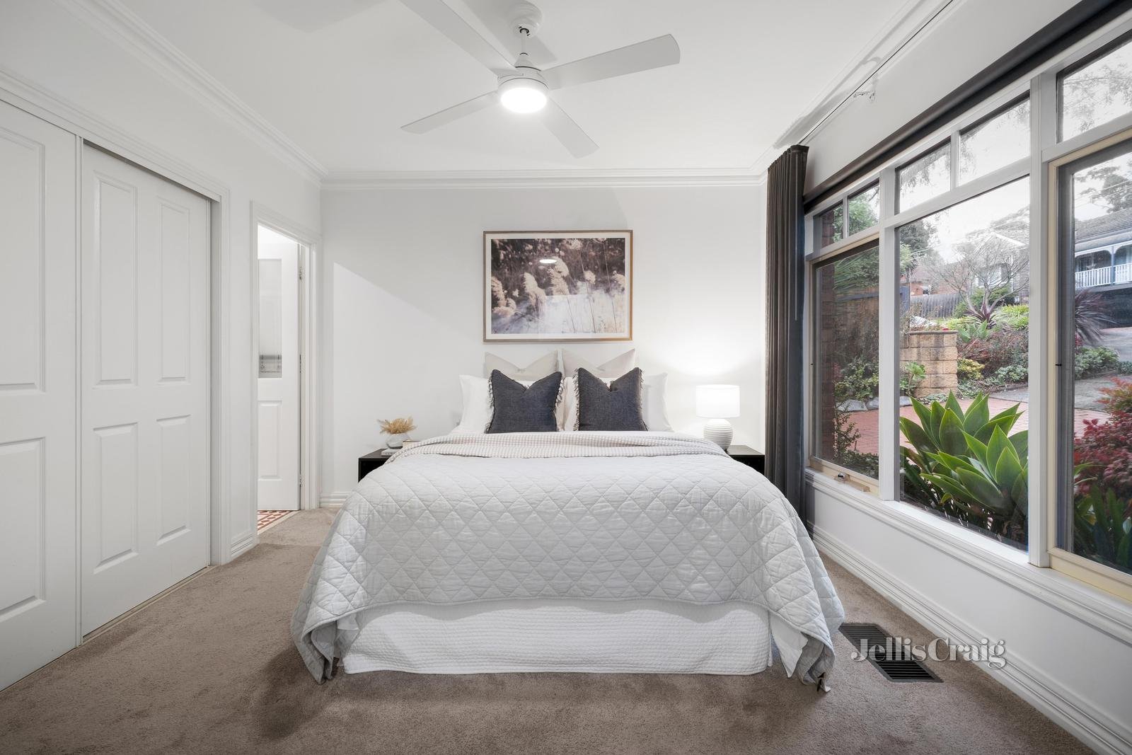 20 Fernside Avenue, Briar Hill image 8