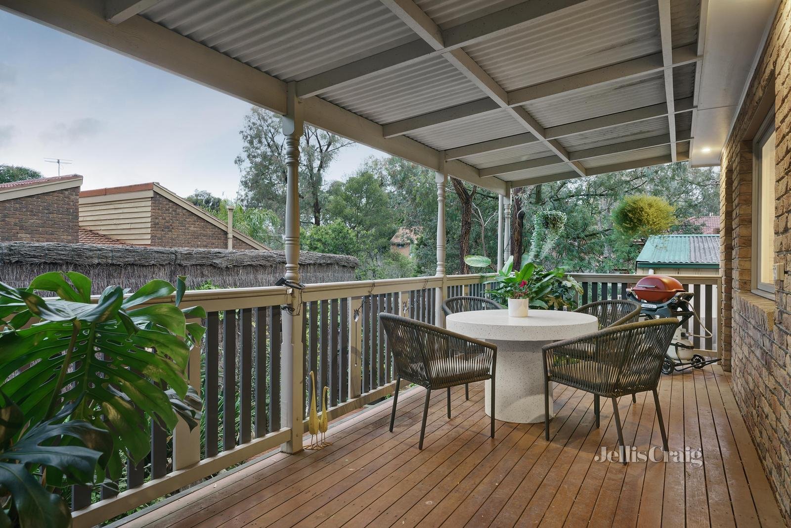 20 Fernside Avenue, Briar Hill image 12