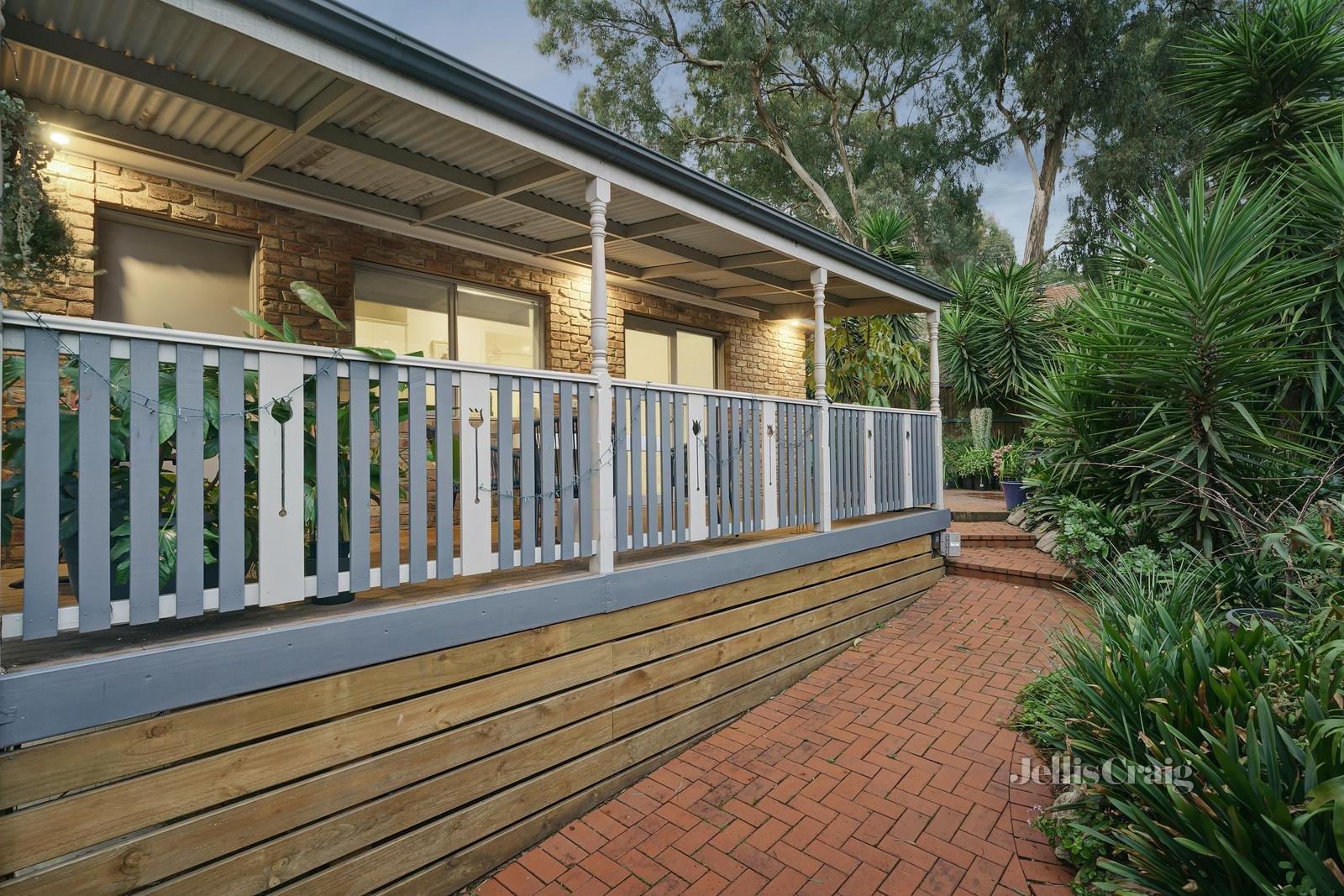 20 Fernside Avenue, Briar Hill image 14