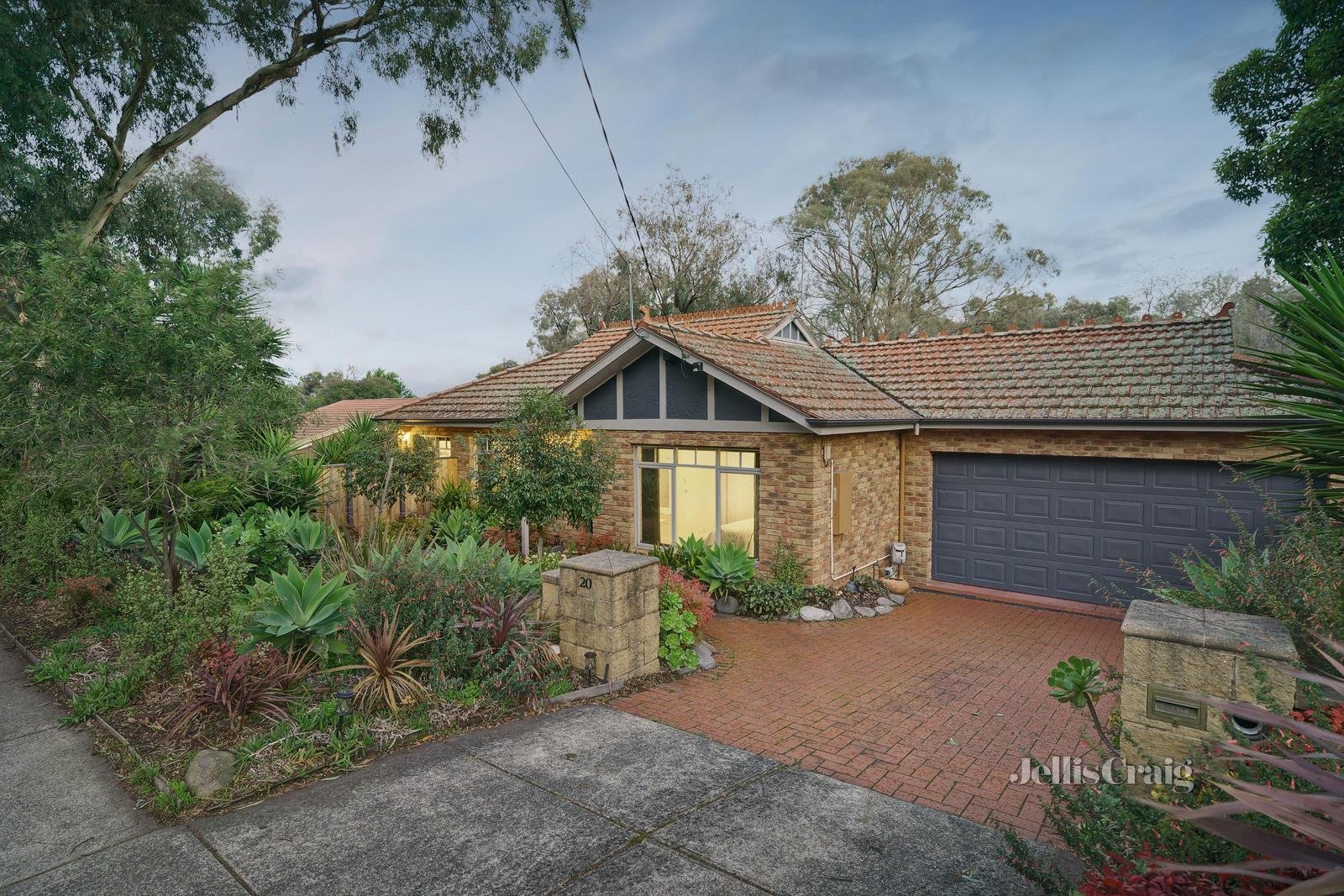 20 Fernside Avenue, Briar Hill image 15